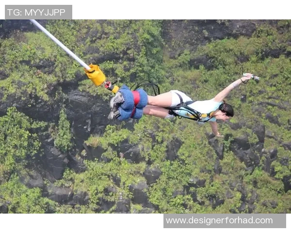 武汉攀岩队勇攀高峰的极限运动嘉年华精彩历程揭秘